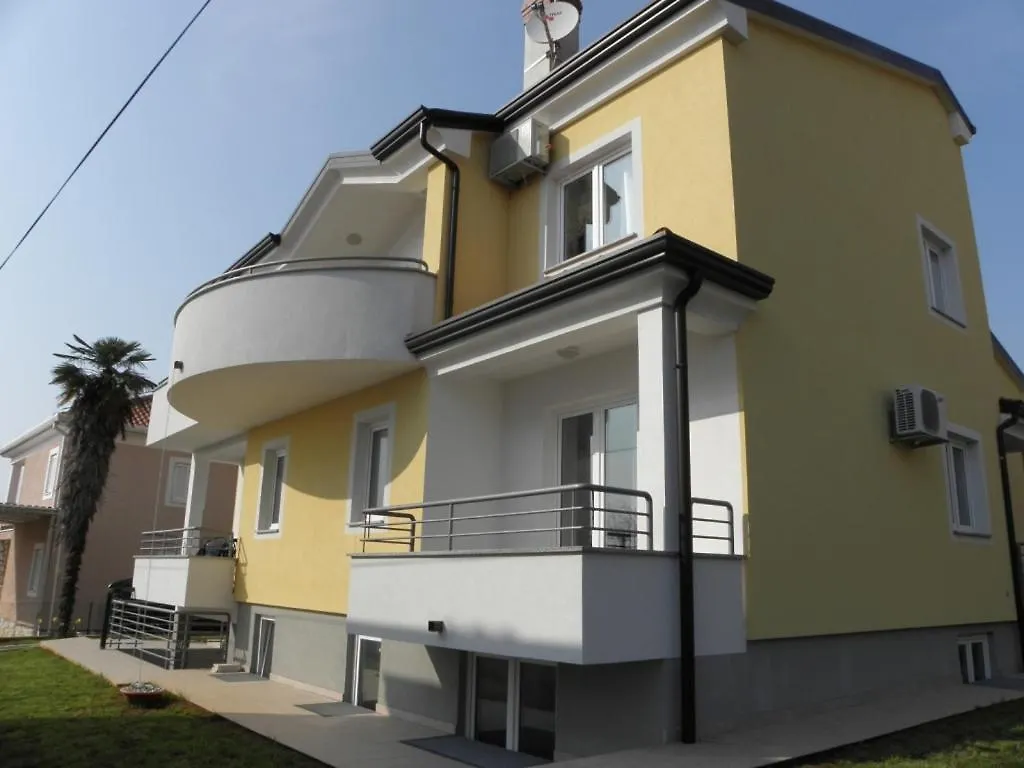 Apartments Paolo In Zambratija At The Sandy Beach  Zambratija (Istria)